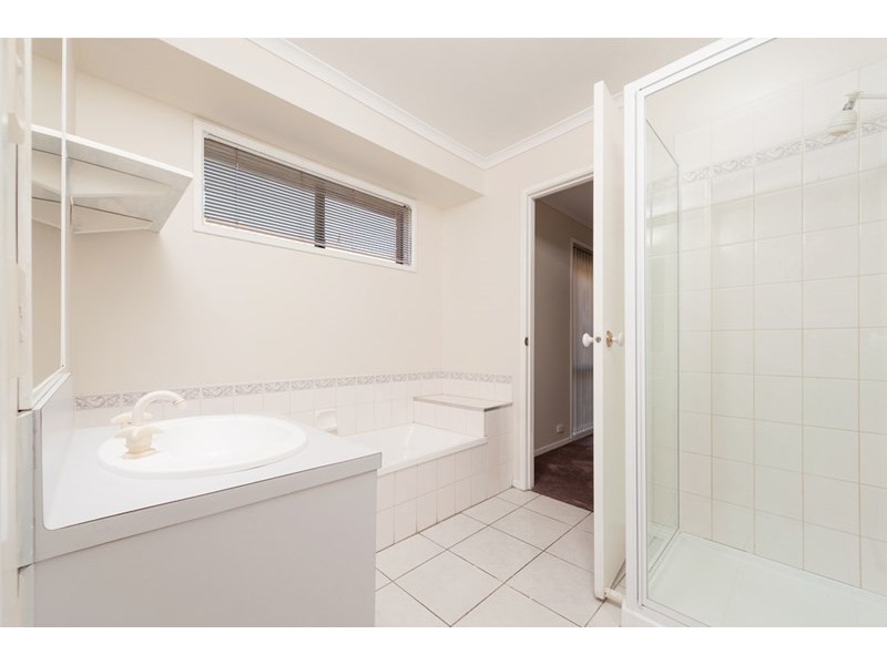 61 Banbury Crescent, Craigieburn VIC 3064