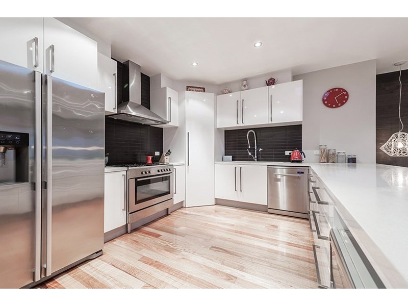 41 Isla Avenue, Glenroy VIC 3046