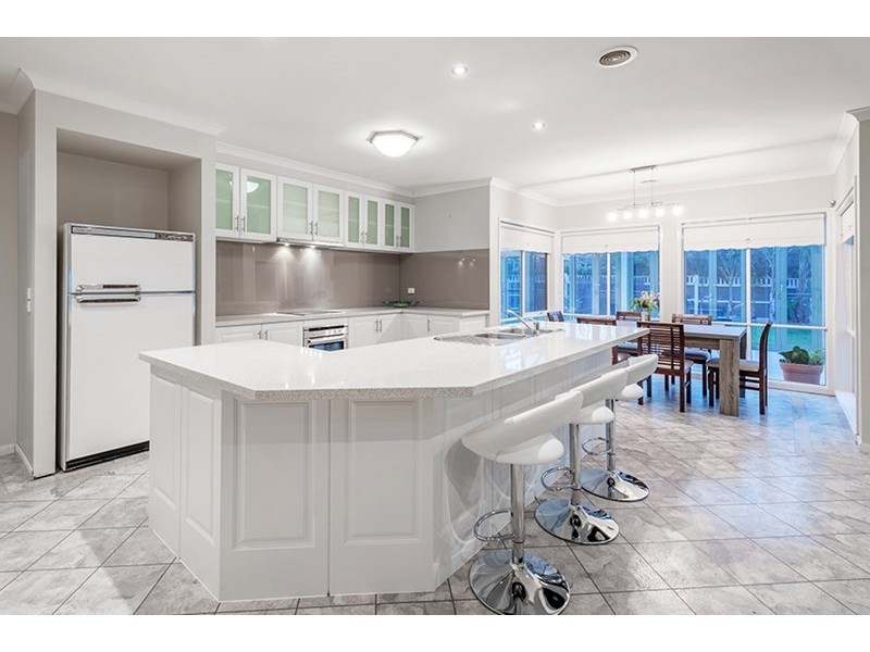 14 Elmwood Place, Craigieburn VIC 3064