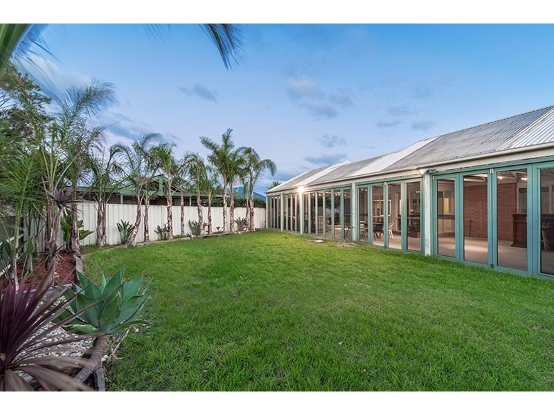 14 Elmwood Place, Craigieburn VIC 3064