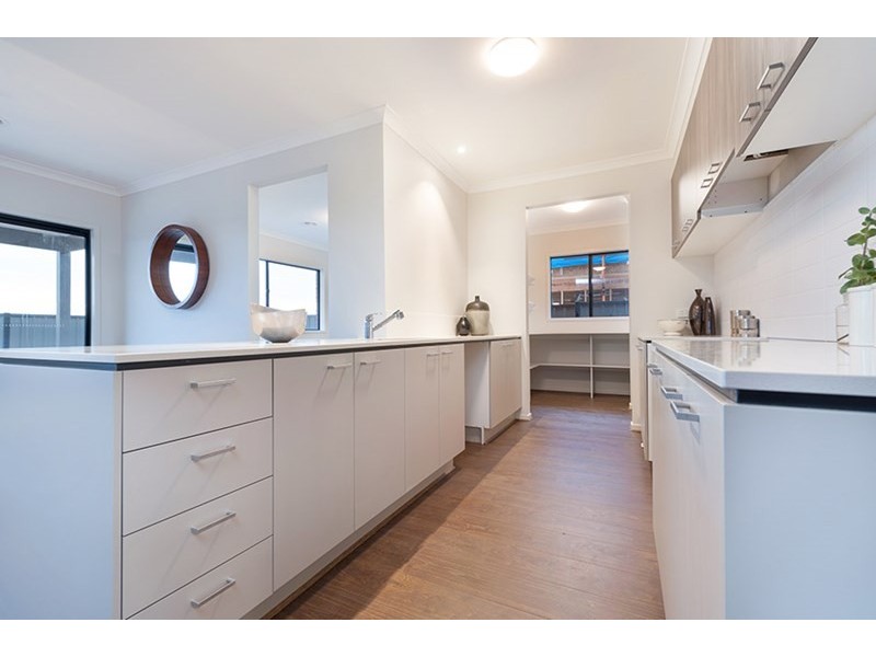 40 Scoria Circuit, Craigieburn VIC 3064