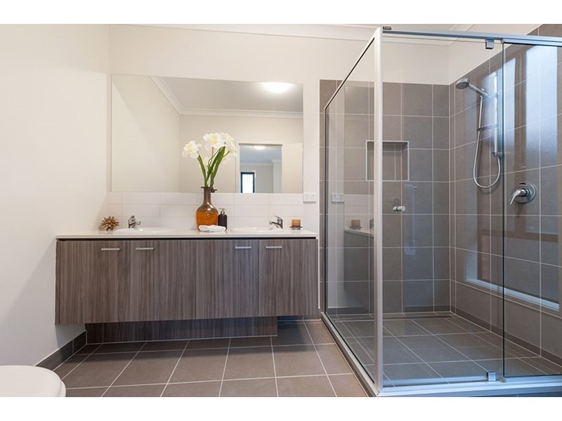 40 Scoria Circuit, Craigieburn VIC 3064