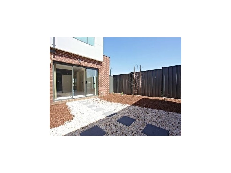 34A Huntingfield Avenue, Craigieburn VIC 3064