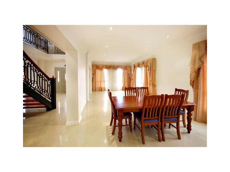 6 Valhalla Place, Craigieburn VIC 3064