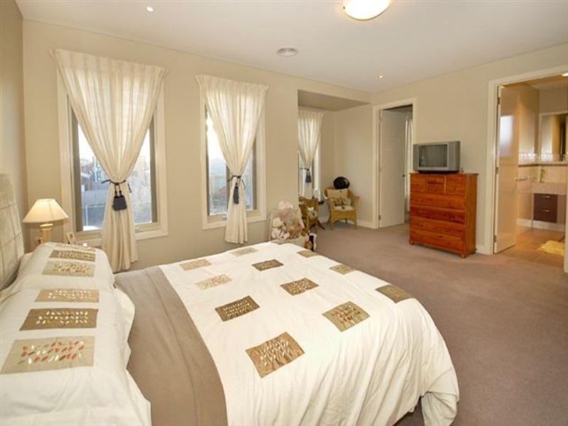 8 Creighton Way, Craigieburn VIC 3064