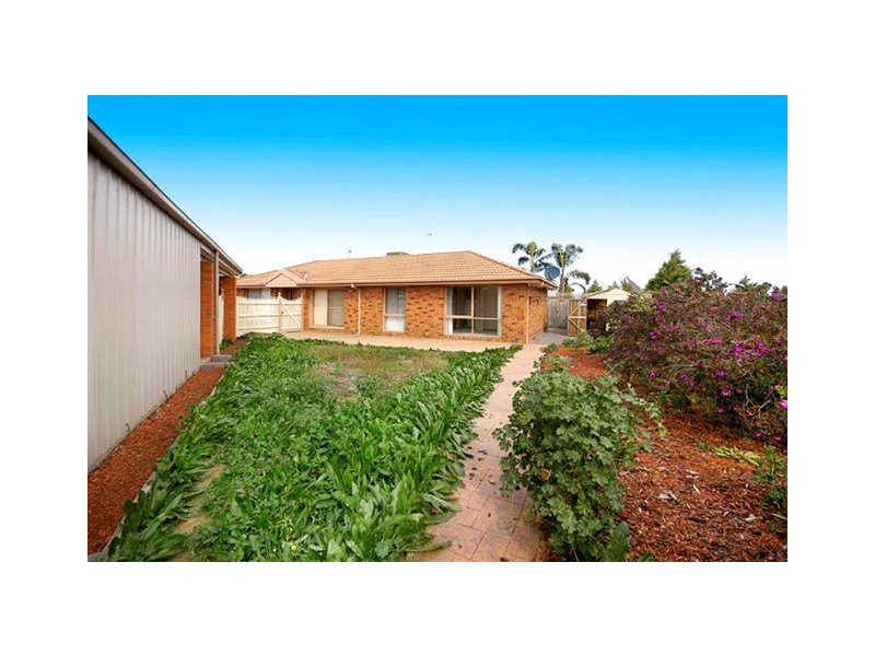 15 Silverton Court, Craigieburn VIC 3064