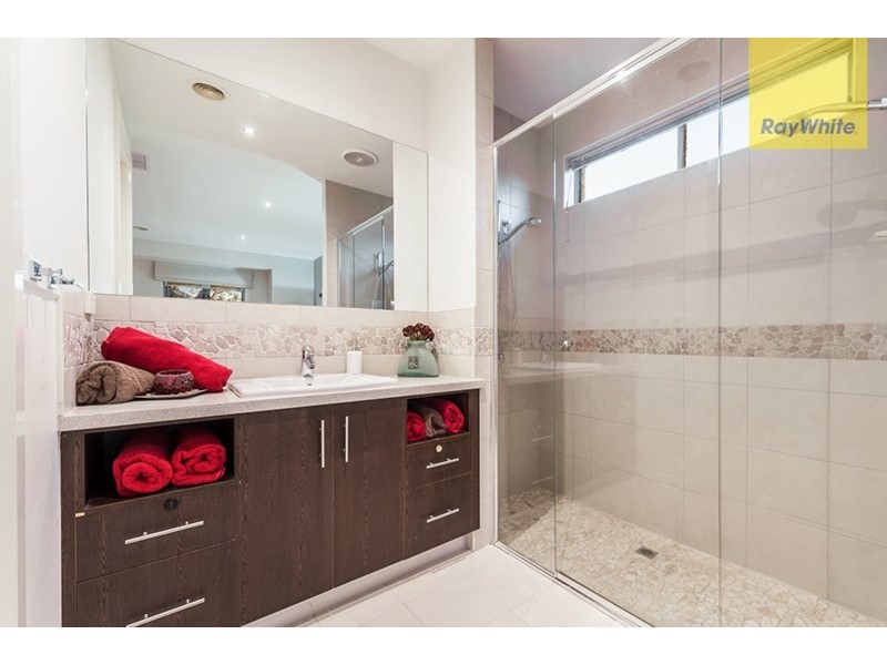 11 Skyline Rise, Craigieburn VIC 3064