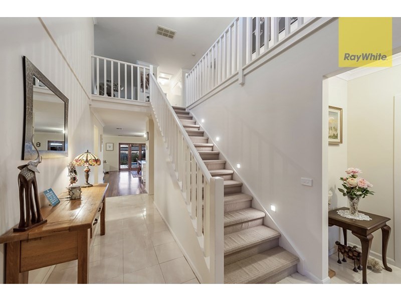 27 Tusmore Rise, Roxburgh Park VIC 3064