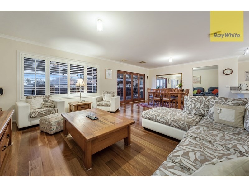 27 Tusmore Rise, Roxburgh Park VIC 3064