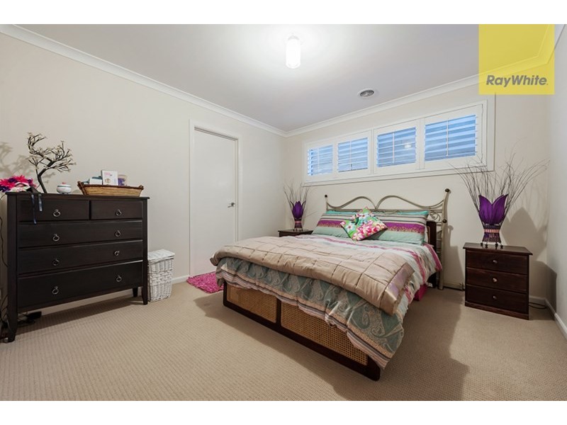 27 Tusmore Rise, Roxburgh Park VIC 3064