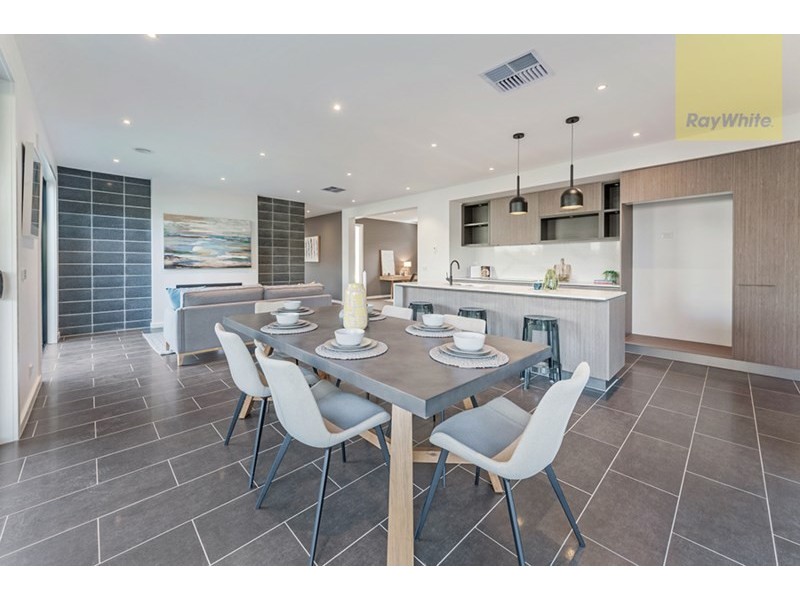 40 Flourish Circuit, Greenvale VIC 3059