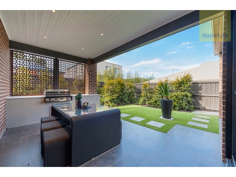 40 Flourish Circuit, Greenvale VIC 3059