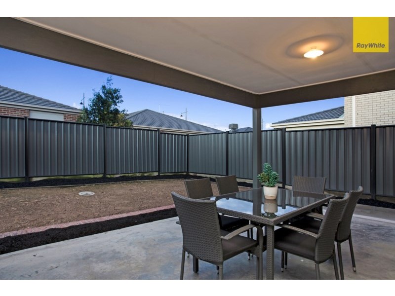 6 Scotney Road, Craigieburn VIC 3064