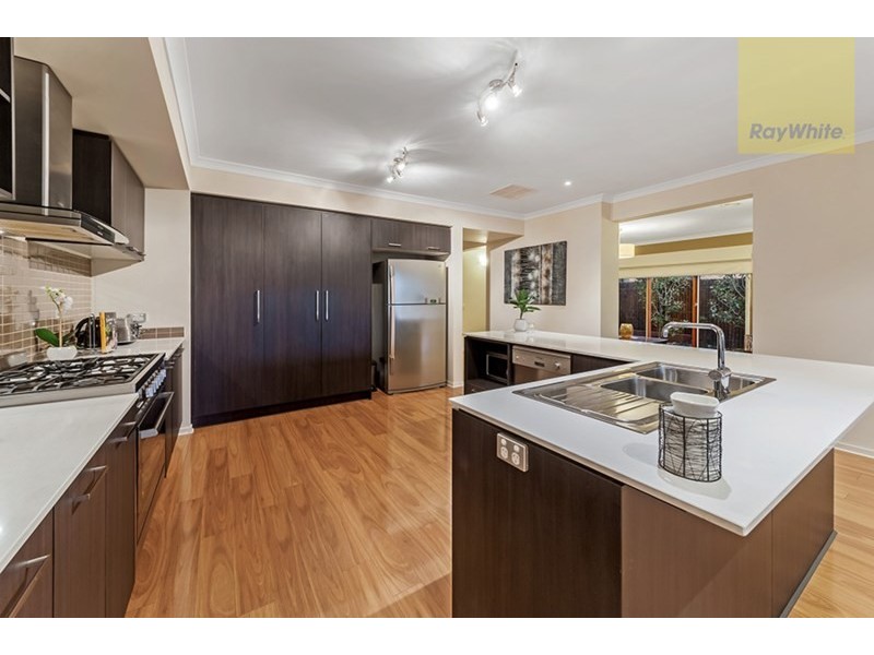 10 Wisteria Avenue, Craigieburn VIC 3064