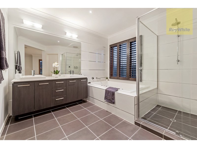 10 Wisteria Avenue, Craigieburn VIC 3064