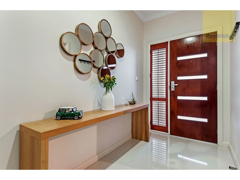 37 Viewside Crescent, Craigieburn VIC 3064