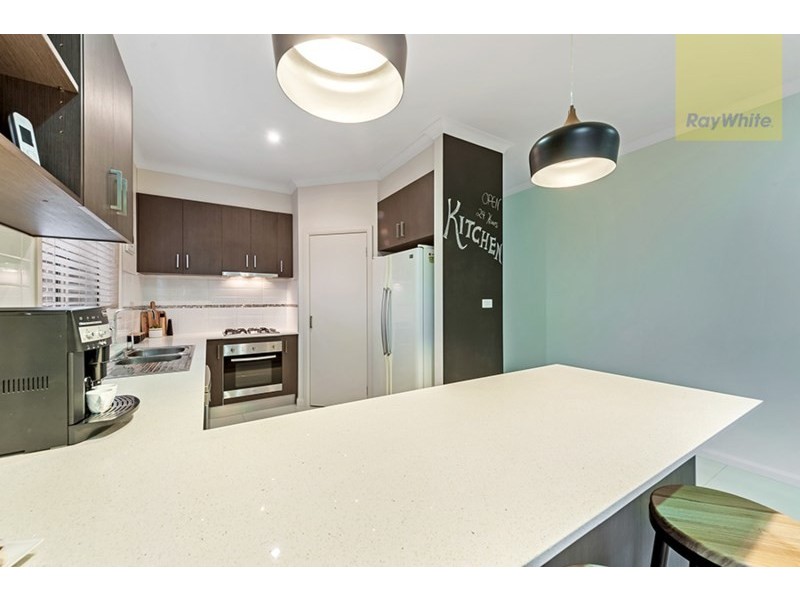 37 Viewside Crescent, Craigieburn VIC 3064