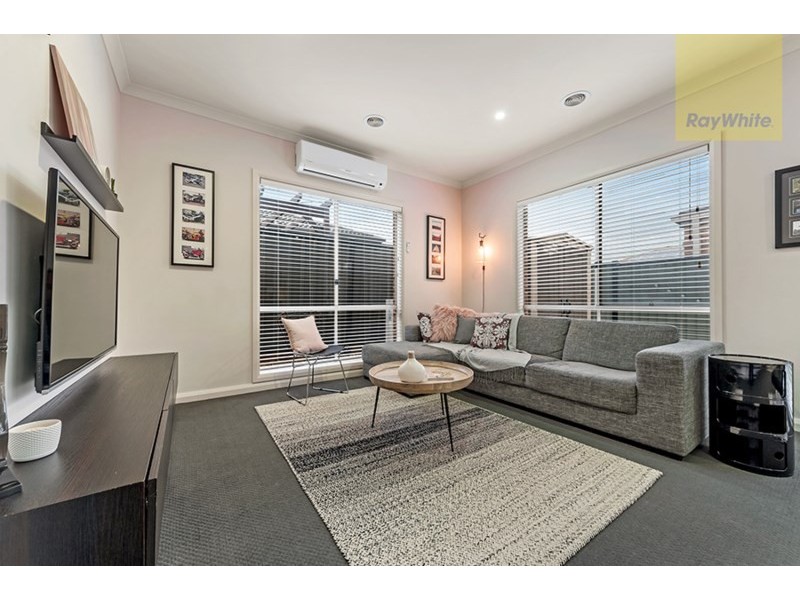 37 Viewside Crescent, Craigieburn VIC 3064