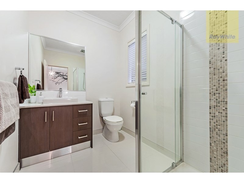 37 Viewside Crescent, Craigieburn VIC 3064