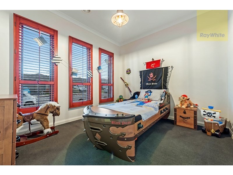 37 Viewside Crescent, Craigieburn VIC 3064