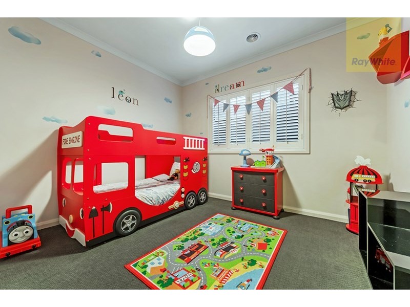 37 Viewside Crescent, Craigieburn VIC 3064