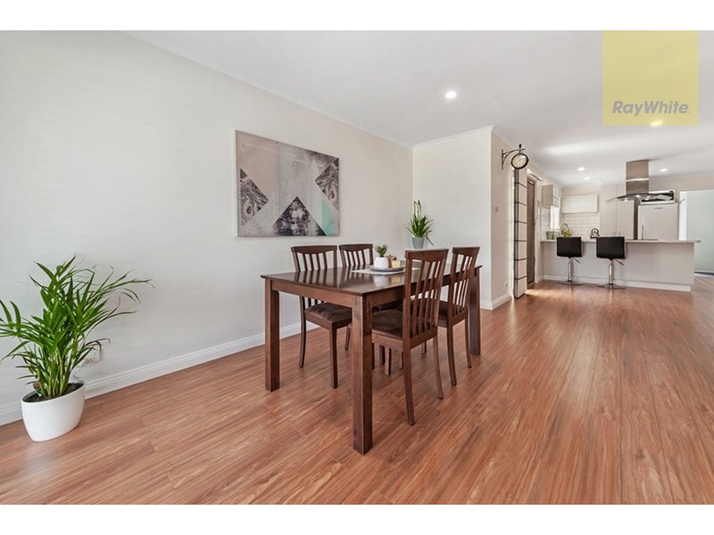 9 Marsden Walk, Roxburgh Park VIC 3064