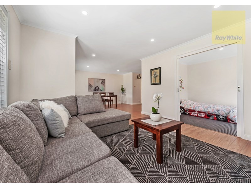 9 Marsden Walk, Roxburgh Park VIC 3064