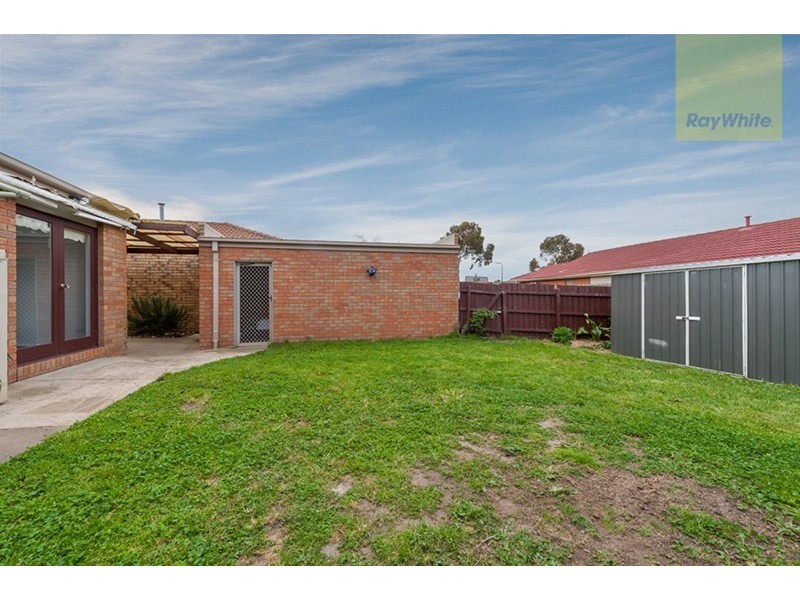 9 Marsden Walk, Roxburgh Park VIC 3064