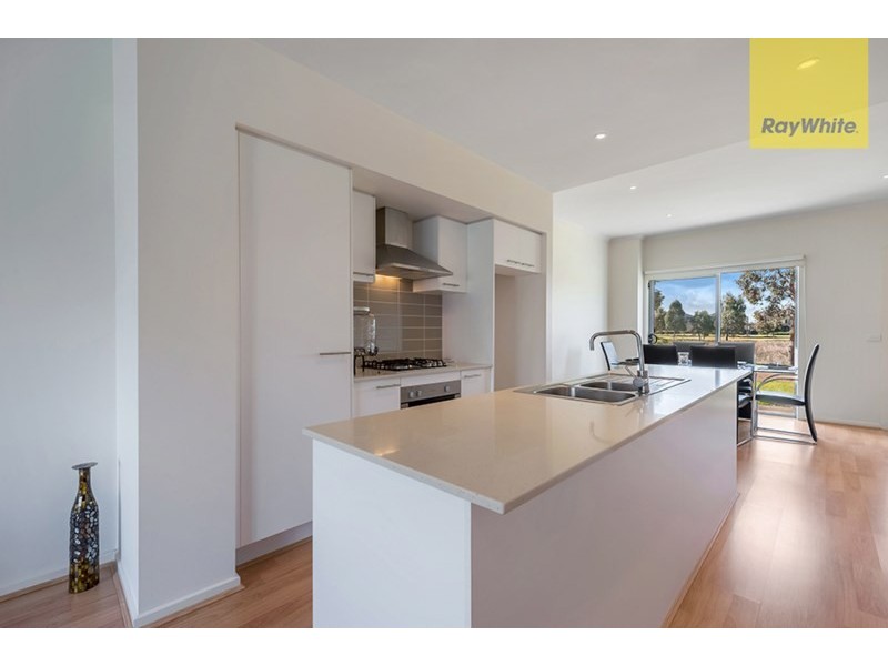 9 Alexander Circuit, Craigieburn VIC 3064