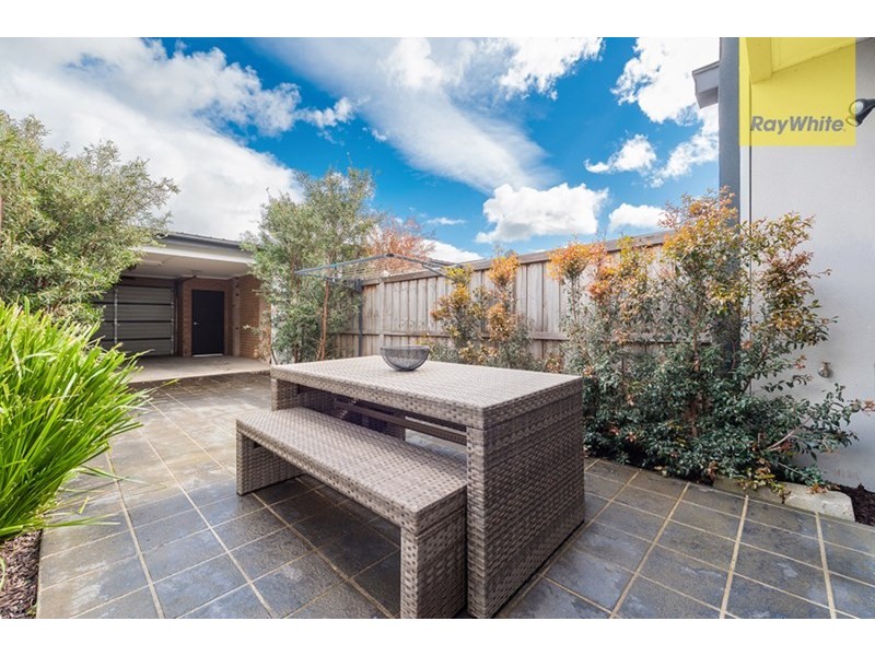 9 Alexander Circuit, Craigieburn VIC 3064
