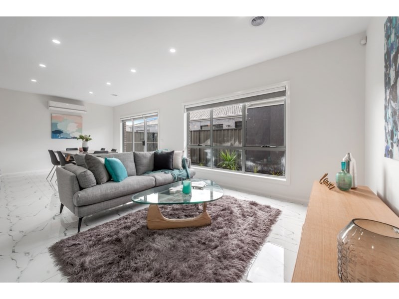 106 Champion Parade, Craigieburn VIC 3064