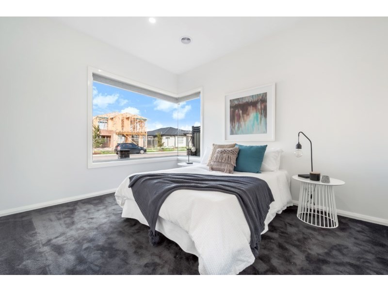 106 Champion Parade, Craigieburn VIC 3064