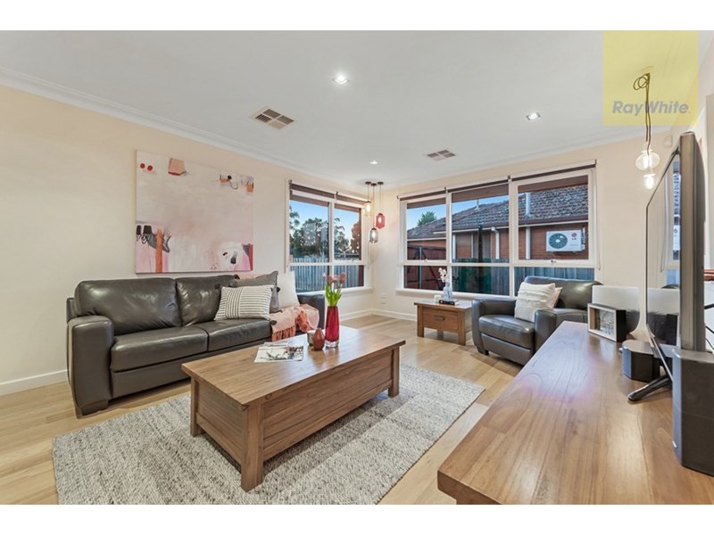 6 Valley Court, Craigieburn VIC 3064