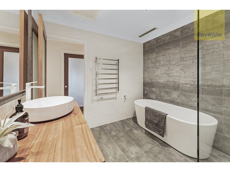 6 Valley Court, Craigieburn VIC 3064