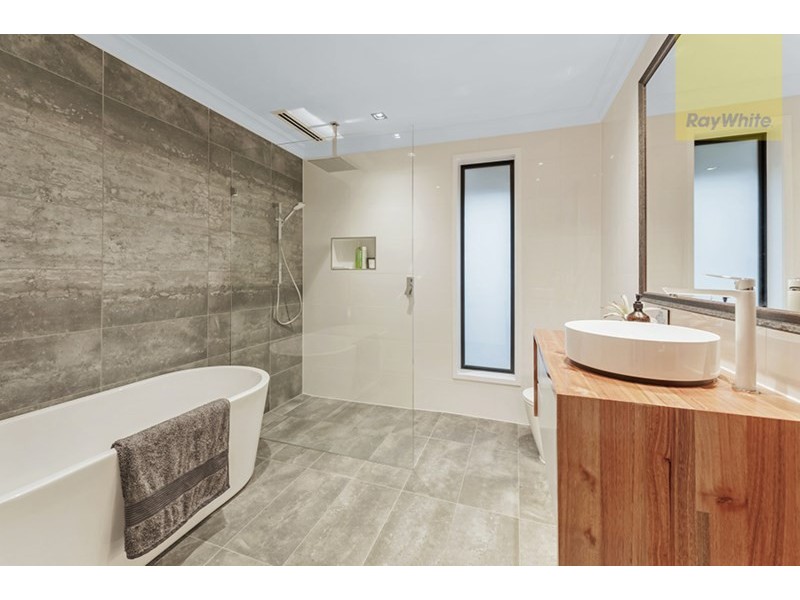 6 Valley Court, Craigieburn VIC 3064