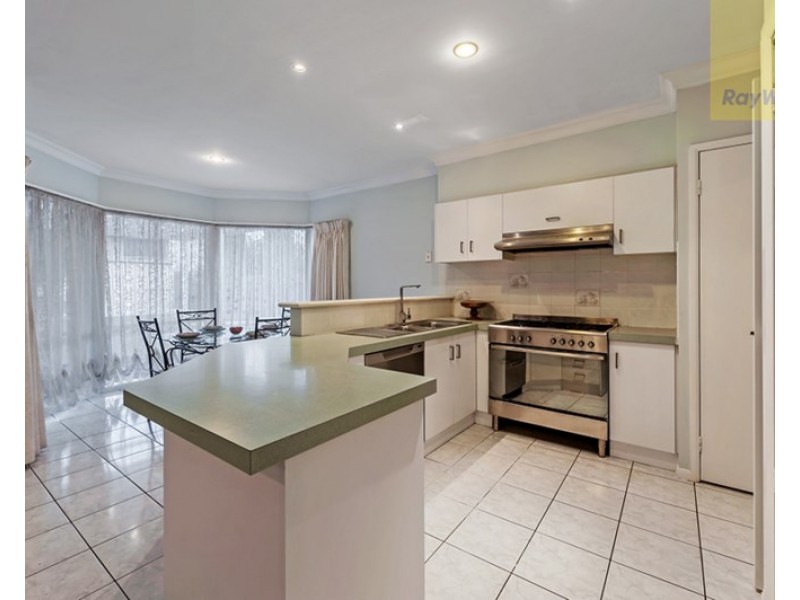 16 Lockhart Avenue, Attwood VIC 3049