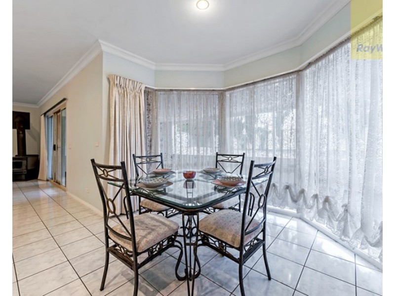 16 Lockhart Avenue, Attwood VIC 3049