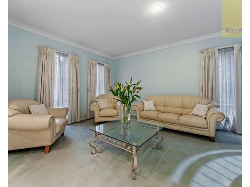 16 Lockhart Avenue, Attwood VIC 3049