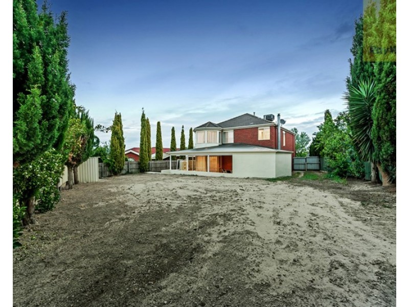 16 Lockhart Avenue, Attwood VIC 3049