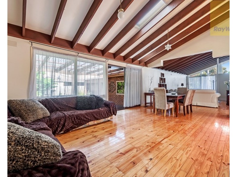 16 Metropolitan Avenue, Craigieburn VIC 3064