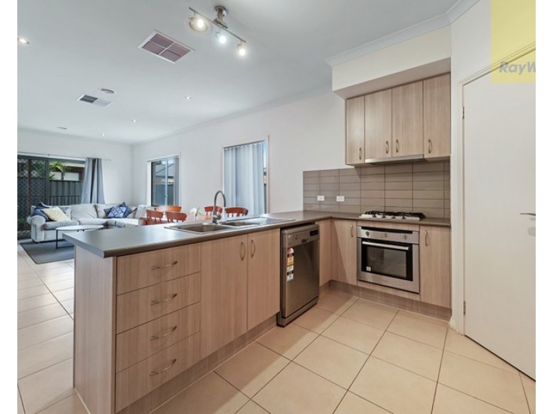 5 Bottlebrush Road, Craigieburn VIC 3064