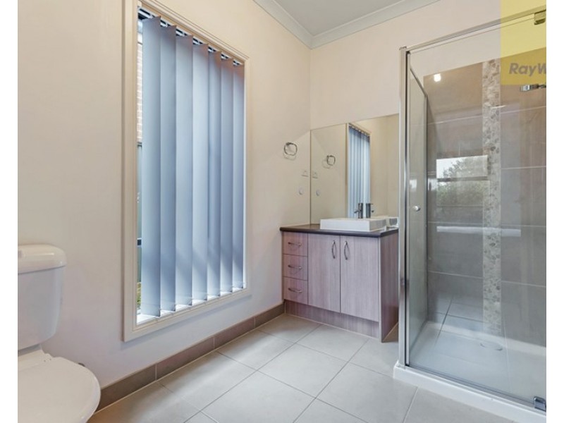 5 Bottlebrush Road, Craigieburn VIC 3064