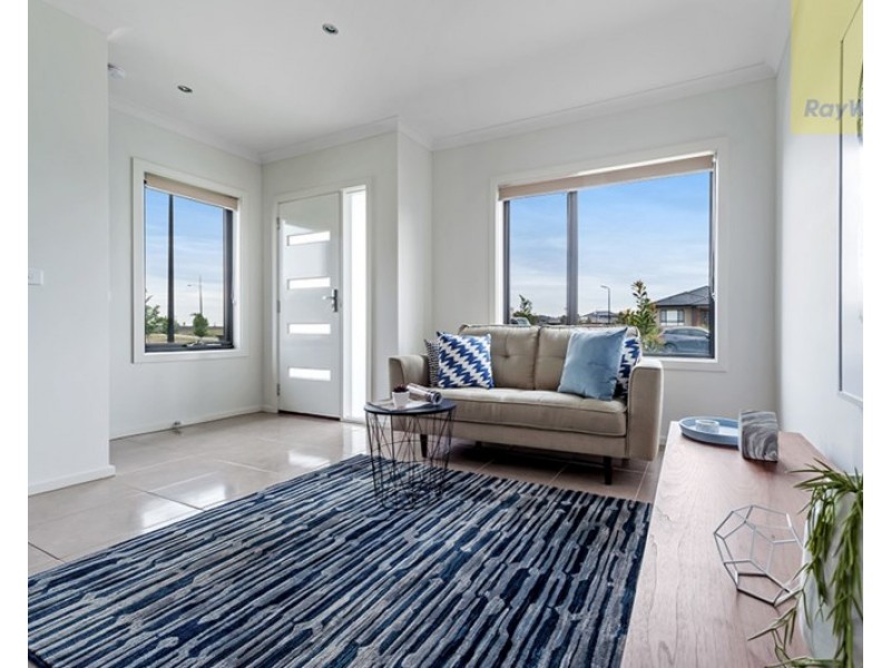 100 Baronial Way, Craigieburn VIC 3064