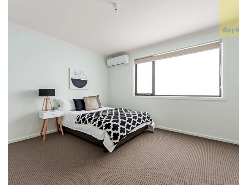 100 Baronial Way, Craigieburn VIC 3064