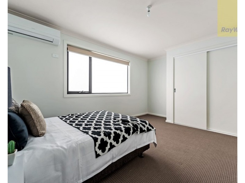 100 Baronial Way, Craigieburn VIC 3064