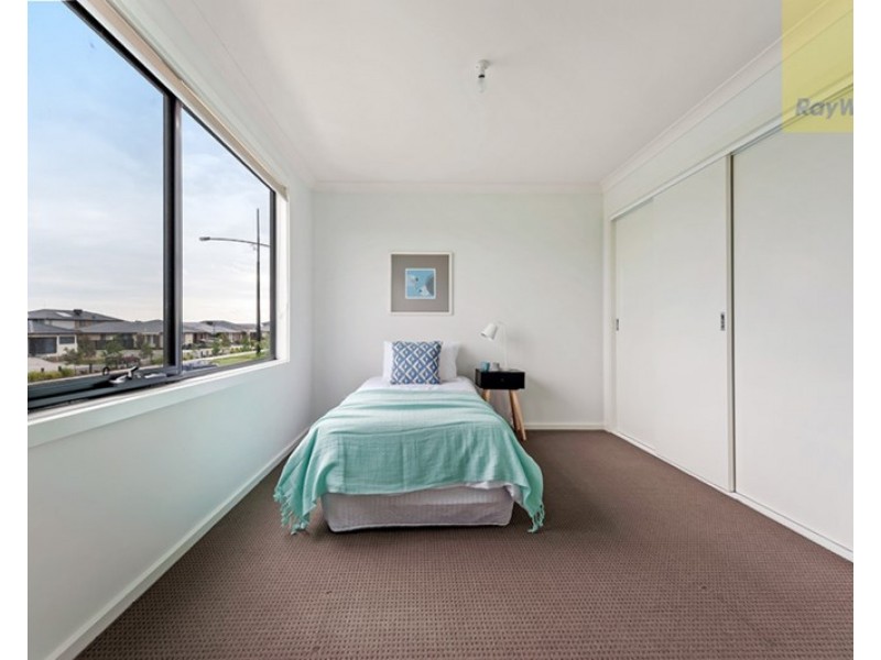 100 Baronial Way, Craigieburn VIC 3064