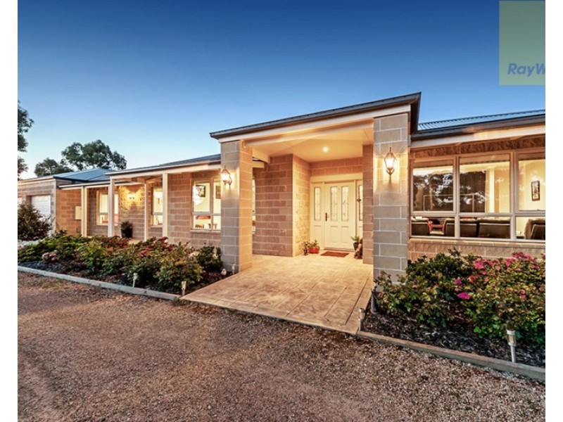 8 Vista Court, Heathcote Junction VIC 3758