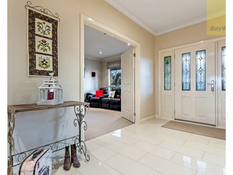 8 Vista Court, Heathcote Junction VIC 3758