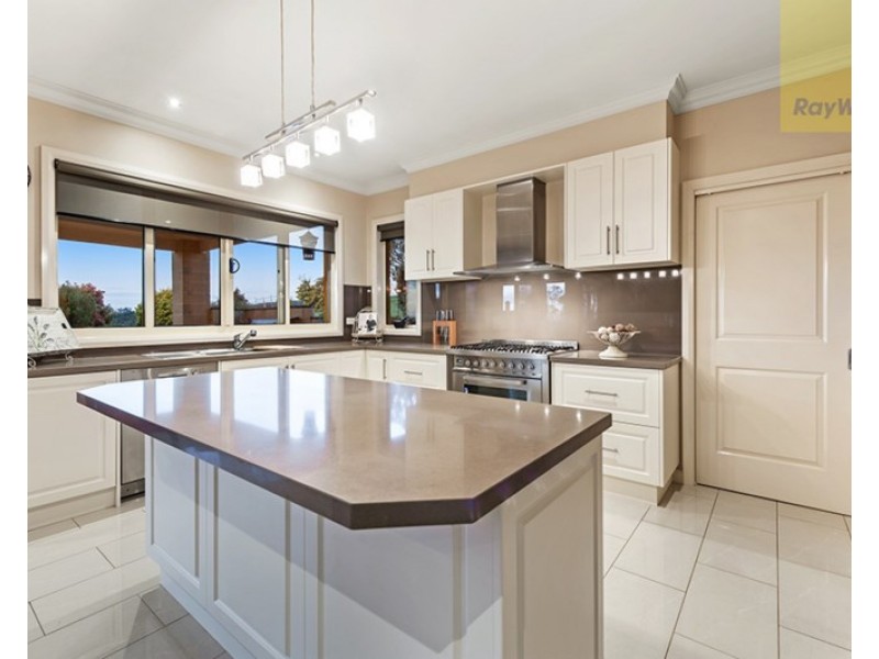 8 Vista Court, Heathcote Junction VIC 3758