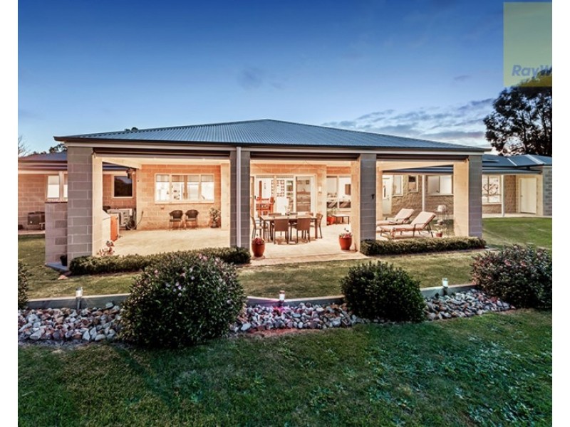 8 Vista Court, Heathcote Junction VIC 3758